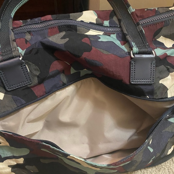COPY - Kipling Camouflage Travel Bag - Picture 10 of 16